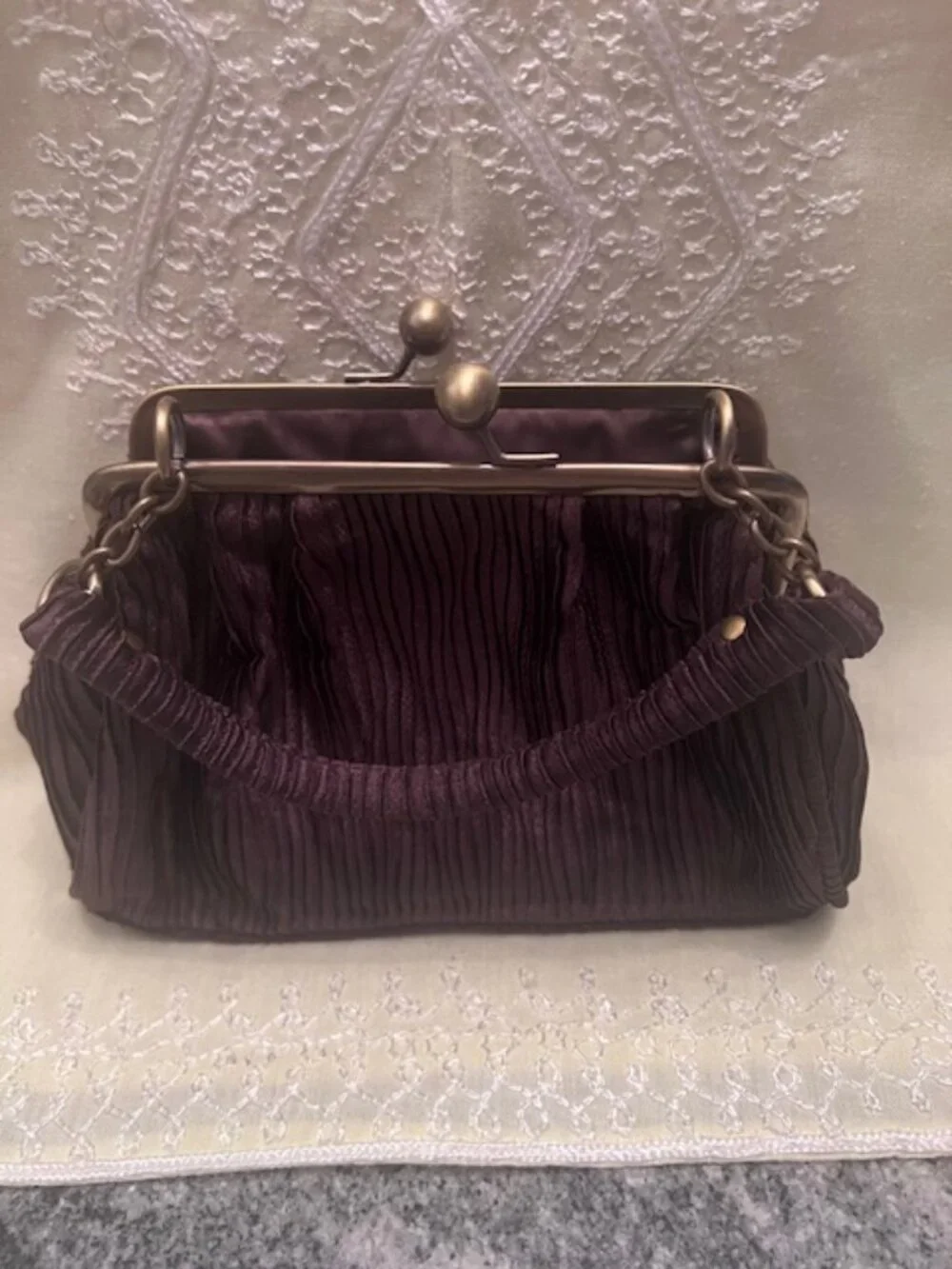 UNLISTED Kenneth‎ Cole vintage-style satin brown clutch metal frame ball clasp